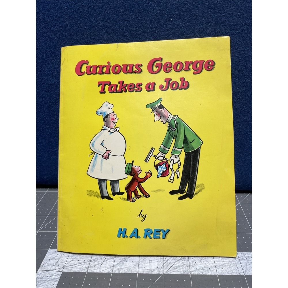Curious George Takes a Job‎ by H A Rey 1947 Copywriter Soft Cover Book READ